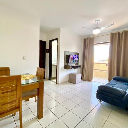 Apto No Centro Perto Do Shopping Com 2 Quartos De Casal Arcond Wifi Fibra Homeoffice E Garagem Em Dourados Eksteriør billede