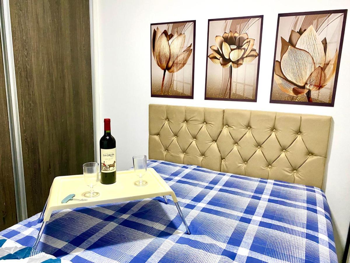 Apto No Centro Perto Do Shopping Com 2 Quartos De Casal Arcond Wifi Fibra Homeoffice E Garagem Em Dourados Eksteriør billede
