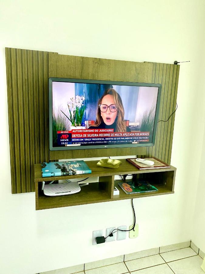 Apto No Centro Perto Do Shopping Com 2 Quartos De Casal Arcond Wifi Fibra Homeoffice E Garagem Em Dourados Eksteriør billede