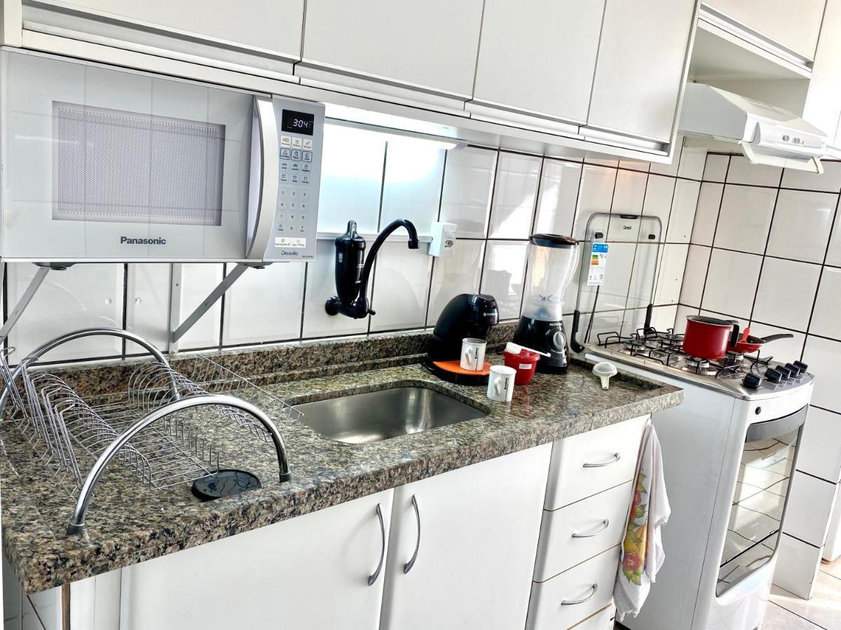 Apto No Centro Perto Do Shopping Com 2 Quartos De Casal Arcond Wifi Fibra Homeoffice E Garagem Em Dourados Eksteriør billede