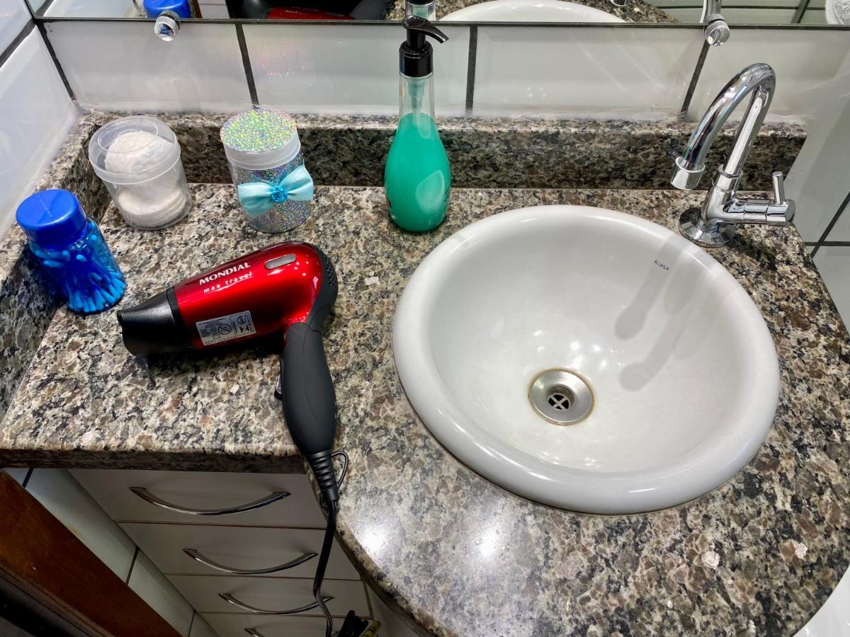 Apto No Centro Perto Do Shopping Com 2 Quartos De Casal Arcond Wifi Fibra Homeoffice E Garagem Em Dourados Eksteriør billede