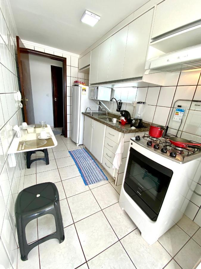 Apto No Centro Perto Do Shopping Com 2 Quartos De Casal Arcond Wifi Fibra Homeoffice E Garagem Em Dourados Eksteriør billede