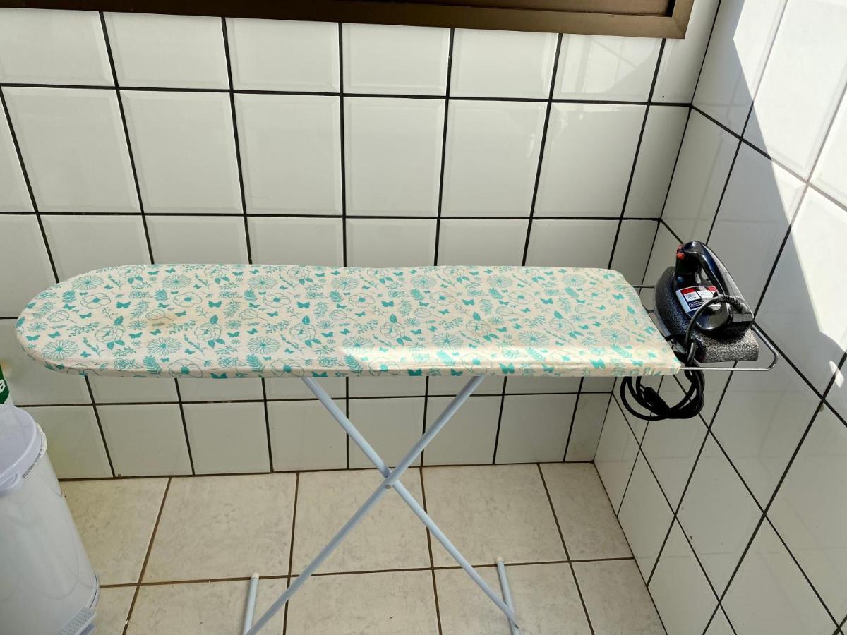 Apto No Centro Perto Do Shopping Com 2 Quartos De Casal Arcond Wifi Fibra Homeoffice E Garagem Em Dourados Eksteriør billede